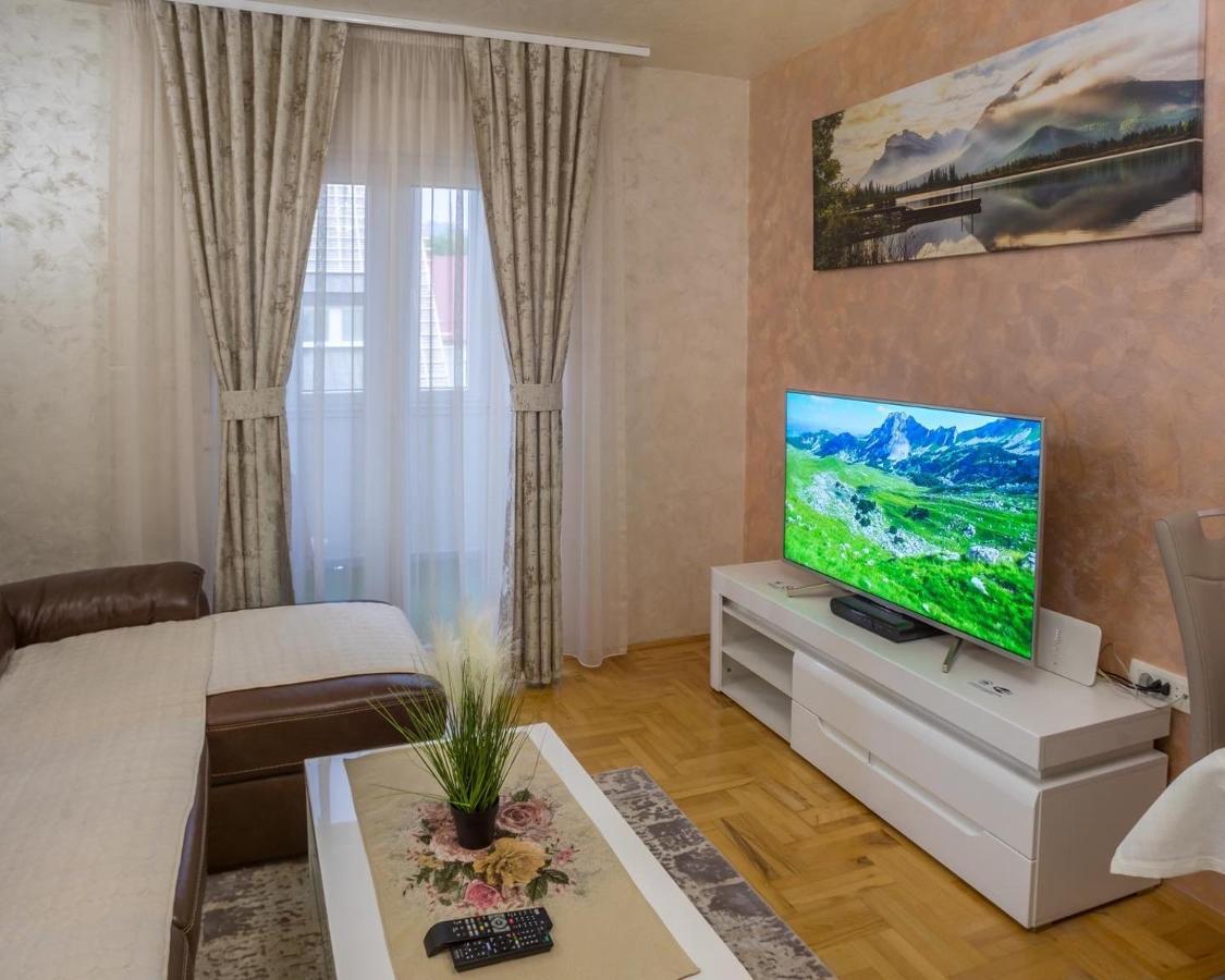 Lux Deluxe Apartment Жабляк Екстер'єр фото